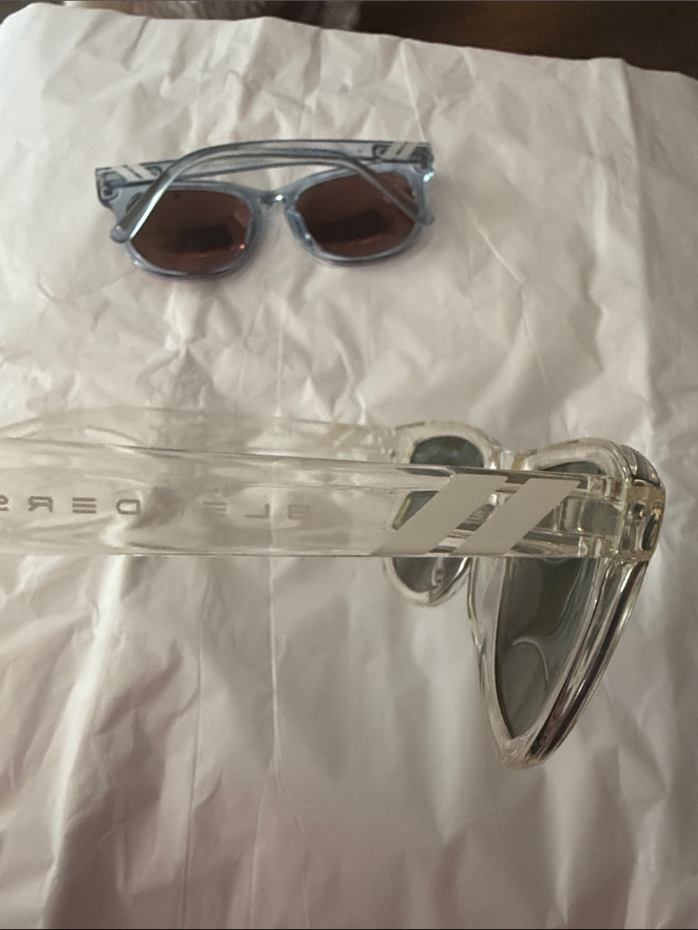BLENDERS Mirrored Lens Sunglasses bundle — Pink/Blue Reflective Lenses - Picture 3 of 8